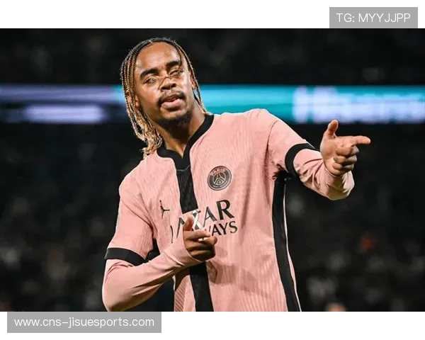 巴黎半场多一人难挽败局，李刚仁助攻内维斯破门